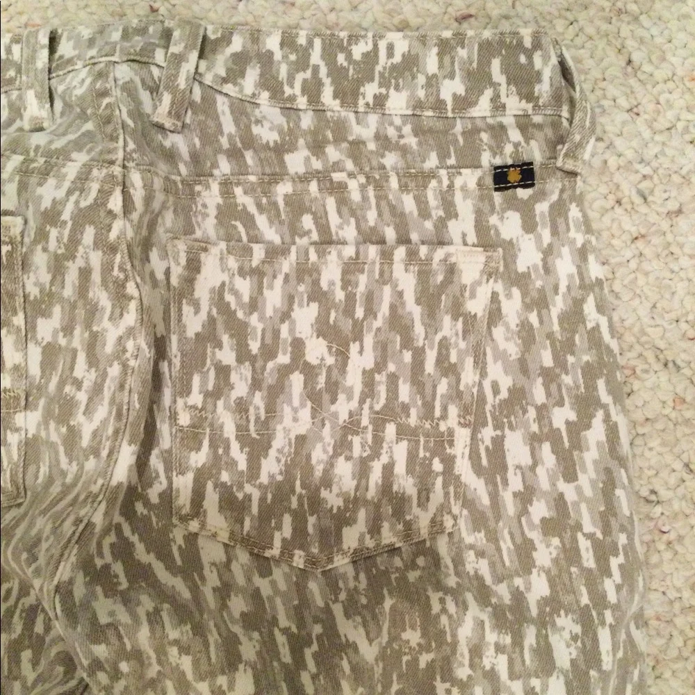 Lucky Brand capri jeans - Picture 6 of 6